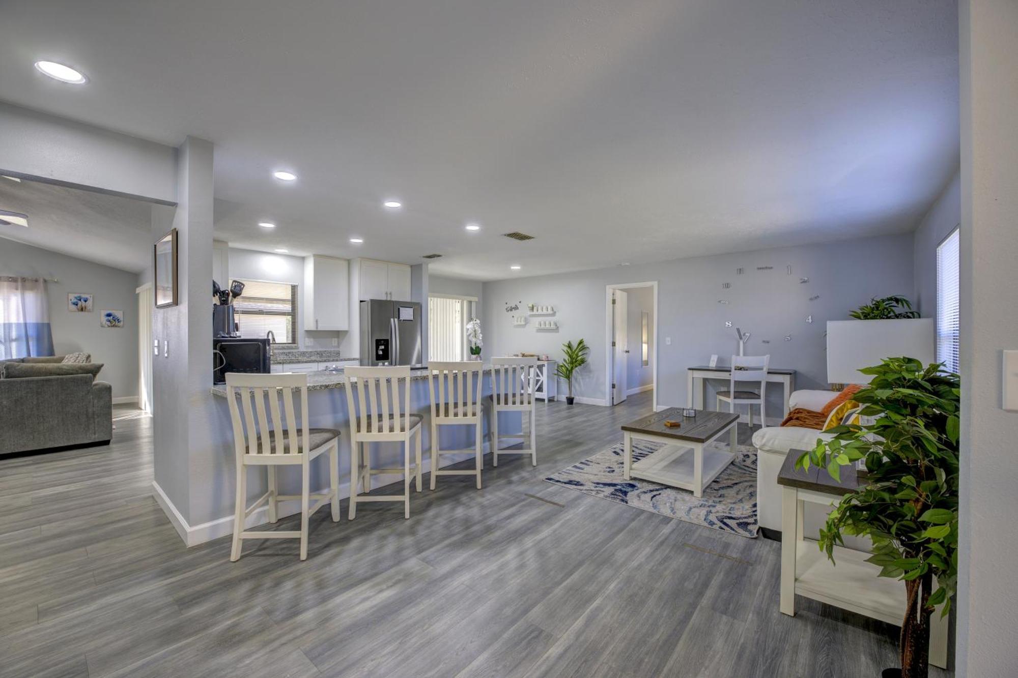 Family Fun Ping Pong, Bbq, Walk To Park Nearby Sarasota Ngoại thất bức ảnh