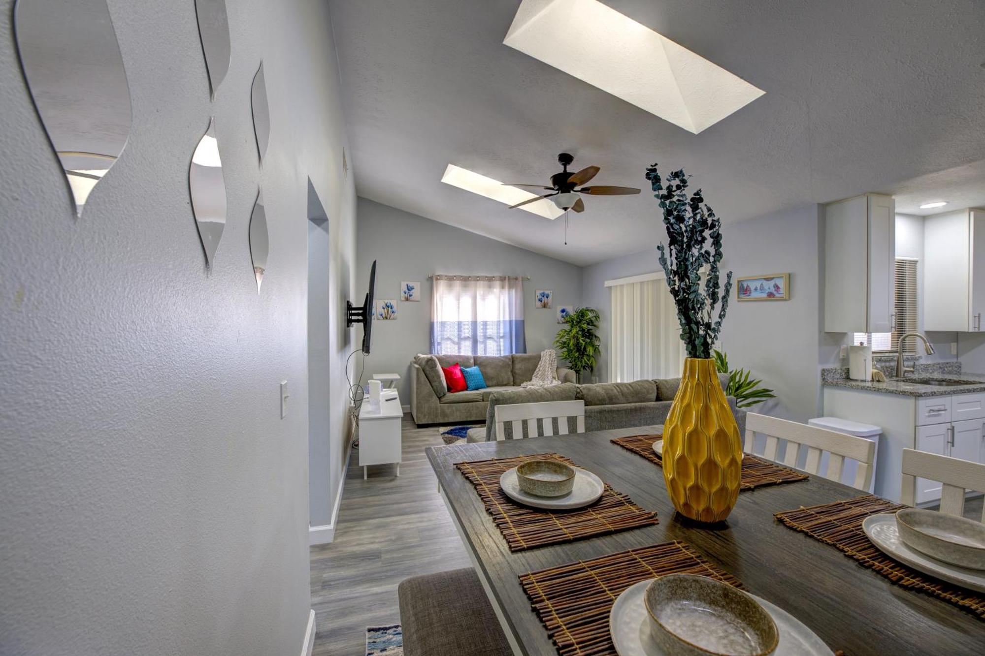 Family Fun Ping Pong, Bbq, Walk To Park Nearby Sarasota Ngoại thất bức ảnh