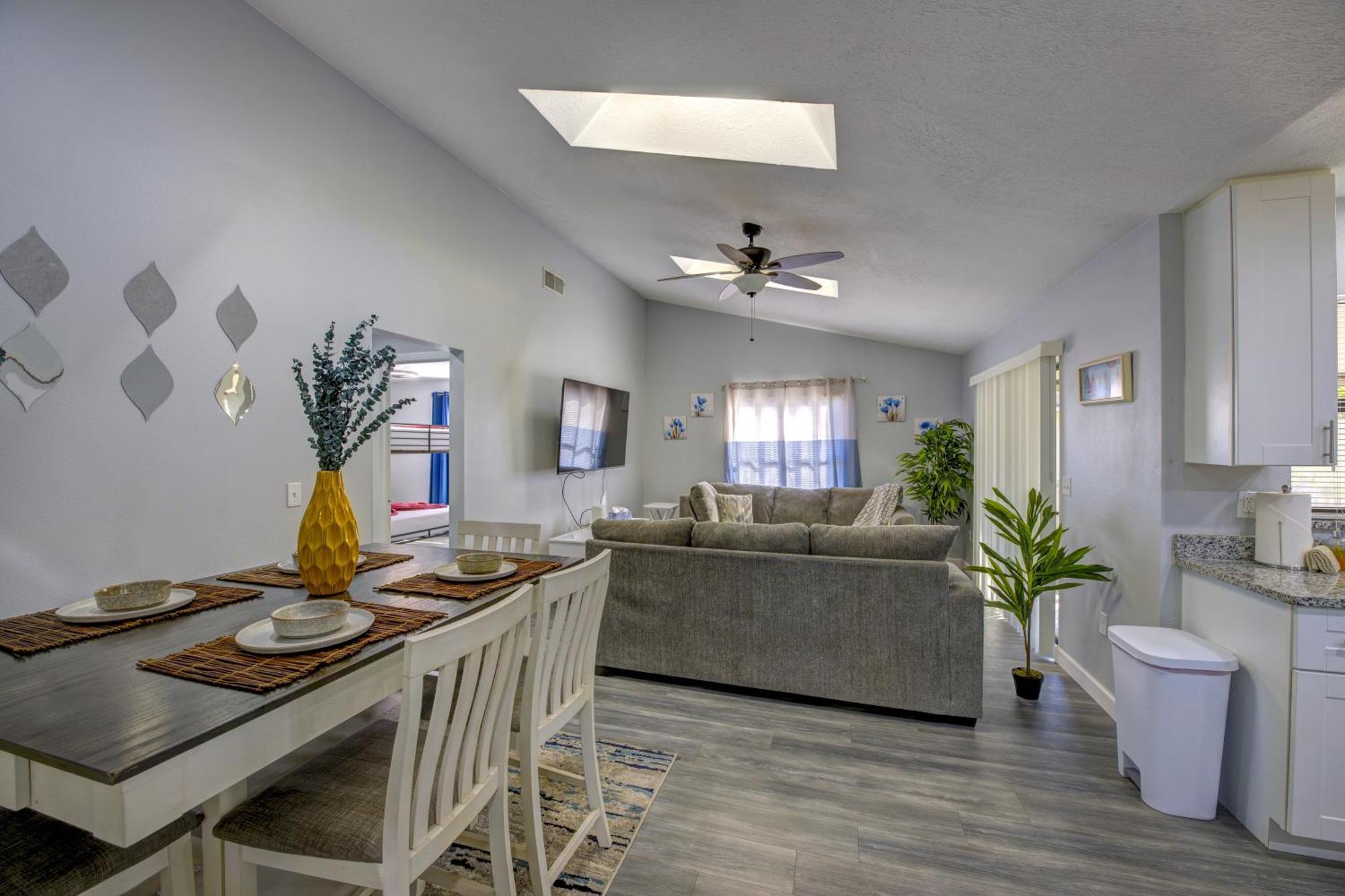 Family Fun Ping Pong, Bbq, Walk To Park Nearby Sarasota Ngoại thất bức ảnh